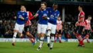 ثلاثية ساوثهامبتون تعيد لاعب إيفرتون للتسجيل بعد عام