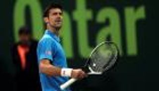 ديوكوفيتش ينتفض ويهزم شترف ببطولة قطر للتنس