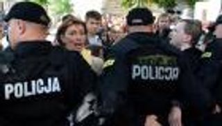 صدامات في بولندا بعد مقتل شاب بأيدي 4 مهاجرين