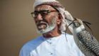 بالصور.. انطلاق منافسات العموم في بطولة فزاع للصيد بالصقور بدبي