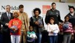 بالفيديو.. طفل يتجاهل مارسيلو وراموس في حفل خيري