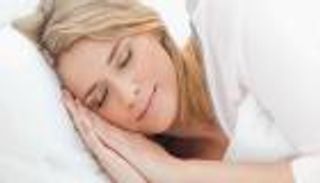 هل تتحدثون أثناء النوم.. ماذا يعني ذلك؟