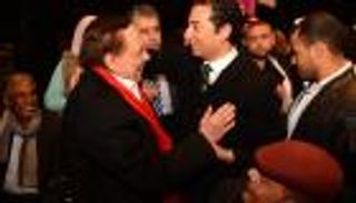 بالصور.. عادل إمام يخطف الأضواء في عرض "مولانا"