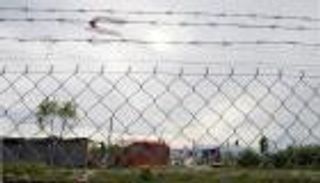 إيطاليا تنقلب على المهاجرين بعد أعمال "شغب"