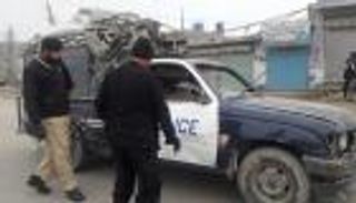 مقتل 4 من الشرطة الباكستانية في انفجار قرب الحدود مع أفغانستان