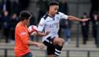 فينجر يتعاقد مع لاعب من دوري الدرجة السابعة