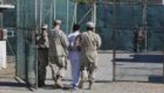 ترامب لأوباما: لا تفرج عن معتقلي جوانتانامو