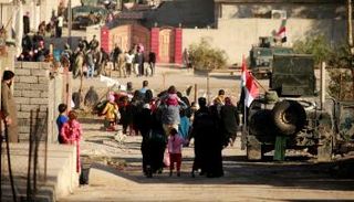 125 ألف نازح من الموصل منذ بدء معركة طرد "داعش"