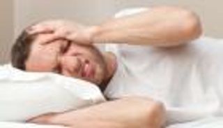 نوع من الفيتامينات وراء الصداع المتكرر