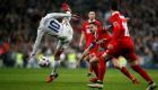 الريال يكتفي بثلاثية في إشبيلية