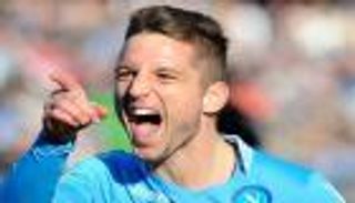 نابولي يسد "ثغرات هيجواين" في عقد ميرتينز