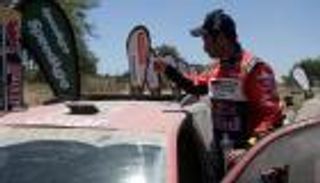 العطية ينسحب من رالي دكار