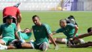 إصابة بنعطية تحبس أنفاس جماهير المغرب