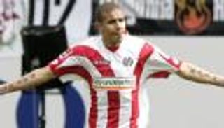 المصري زيدان يستفيد من انتقال يونس مالي لفولفسبورج