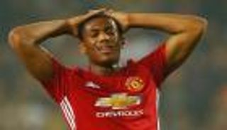 مارسيال حزين على وضعه الحالي مع يونايتد