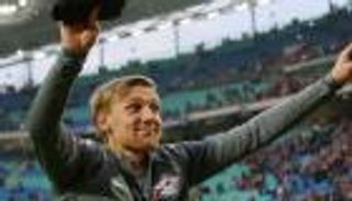 لايبزيج يغلق باب الرحيل "مؤقتا" أمام الجناح الطائر