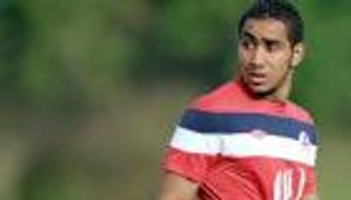 فريقا باييه السابقان يعيدانه إلى فرنسا