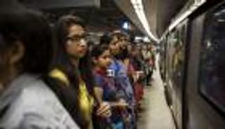 الهند تسمح لسيدات نيودلهي بحمل السكاكين 