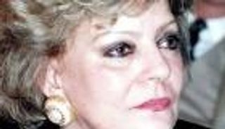 زوجة الرئيس المصري تزور الفنانة نادية لطفي