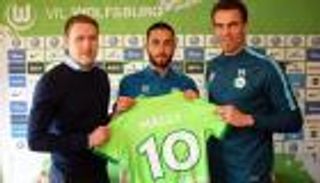 الهداف التاريخي لماينز يكشف سر انتقاله لفولفسبورج