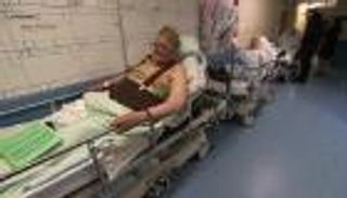 "فضيحة" في مستشفيات بريطانيا.. والصليب الأحمر: أزمة إنسانية