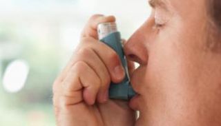 عيادات الطب البديل تزعم علاج الربو