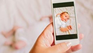 صور الأطفال قد تكون مصدر خطر