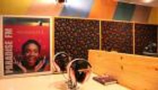 جامبيا تغلق رابع محطة إذاعية خاصة في يناير