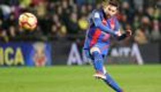 برشلونة يتعادل مع فياريال ويقدم هدية جديدة للريال