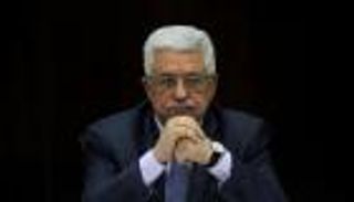 عباس يدعو ترامب لعدم نقل سفارة أمريكا إلى القدس