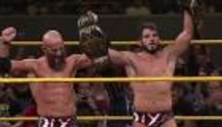 فريق "دي" يحتفظ مجددا ببطولة NXT للتاج تيم