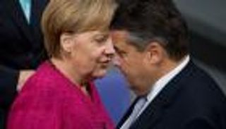 وزير الاقتصاد الألماني يخوض الانتخابات أمام ميركل