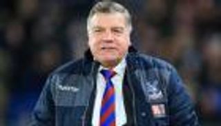 كريستال بالاس يستعد للتضحية بأغلى لاعب في تاريخه