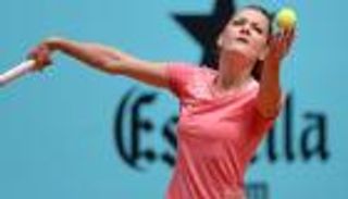 رادفانسكا إلى نصف نهائي بطولة سيدني للتنس