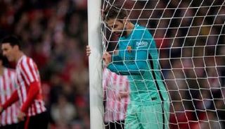 بيكيه انتقد التحكيم في الخسارة أمام بلباو