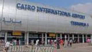39 مليون دولار داخل طرود في مطار القاهرة 