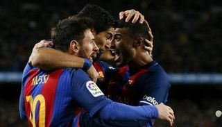 سواريز يحتفل بهدفه