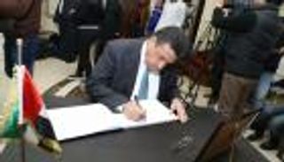 السفارة الإماراتية بالقاهرة تفتح سجل العزاء في شهداء الوطن