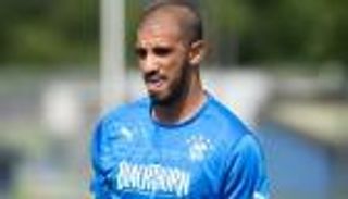 النجم الساحلي يتعاقد مع الجزائري بوعزة