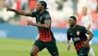 ثلاثية ديوب تقود الأهلي للفوز على الإمارات