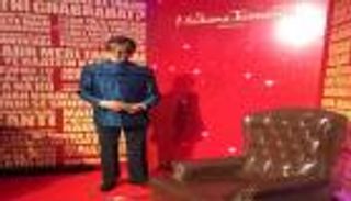 بالصور.. أميتاب باتشان في متحف مدام توسو الهندي