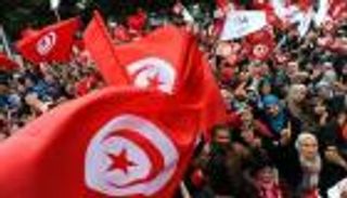 الأحزاب التونسية تحيي الذكرى الـ6 لثورة الياسمين