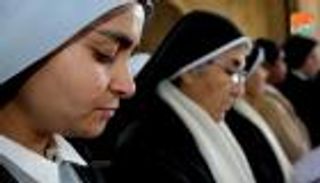 بالفيديو والصور.. رحلة الحج الكاثوليكية إلى "مغطس المسيح" بالأردن