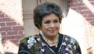 تشييع جنازة كريمة مختار من أقدم مساجد القاهرة