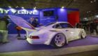 بالصور.. عالم السيارات المعدلة في صالون طوكيو 2017