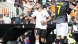 طريد برشلونة يتفوق على صفقة النادي المرتقبة