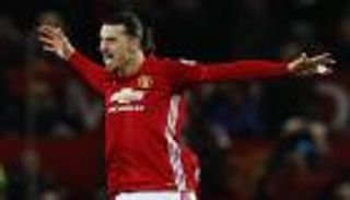 إبراهيموفيتش ينقذ يونايتد من الهزيمة أمام ليفربول