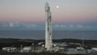 "سبيس إكس" تطلق أول صاروخ منذ انفجار القمر الإسرائيلي