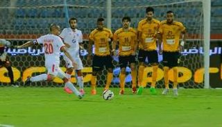 الكويت يفوز بالكأس