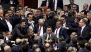 تركيا تبدل جلدها لتعزيز صلاحيات أردوغان